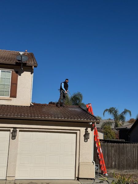 Roof Soft Washing vs. Pressure Washing: What’s Safe for Shingles in Visalia?