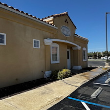 Commercial-building-pressure-washing-Tulare-ca 3
