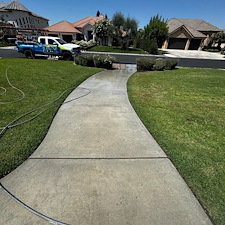 House-cleaning-concrete-cleaning-solar-cleaning-in-Visalia-ca-93291 2